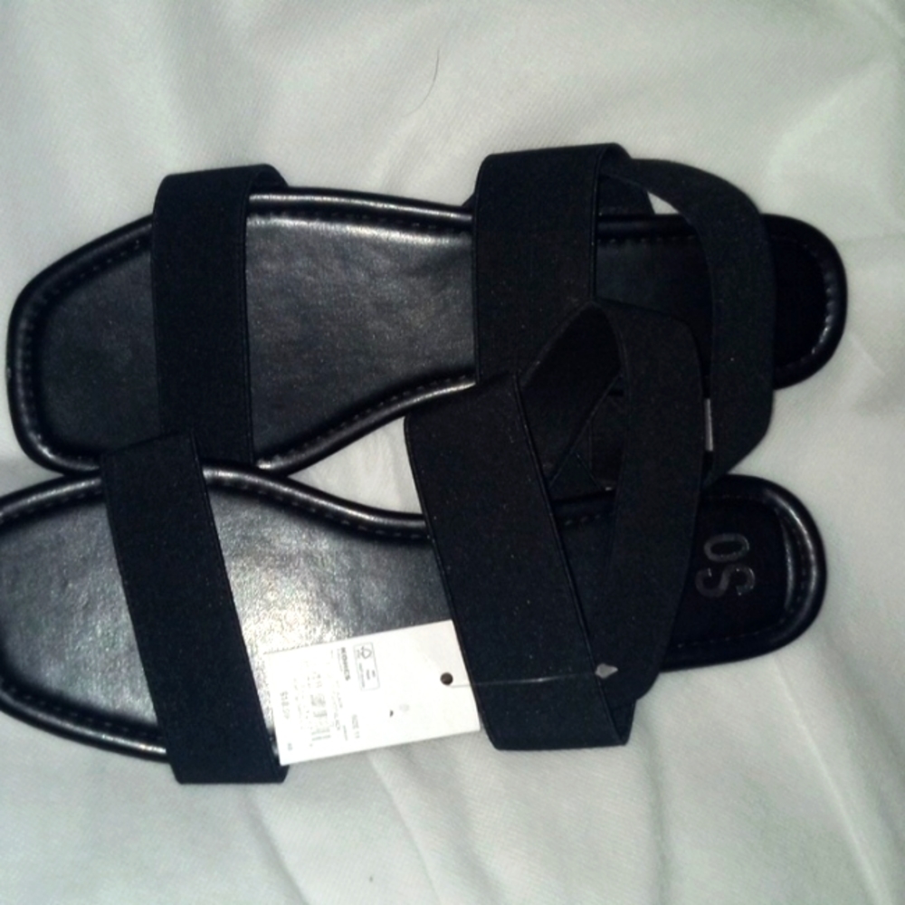 Darango black sandals